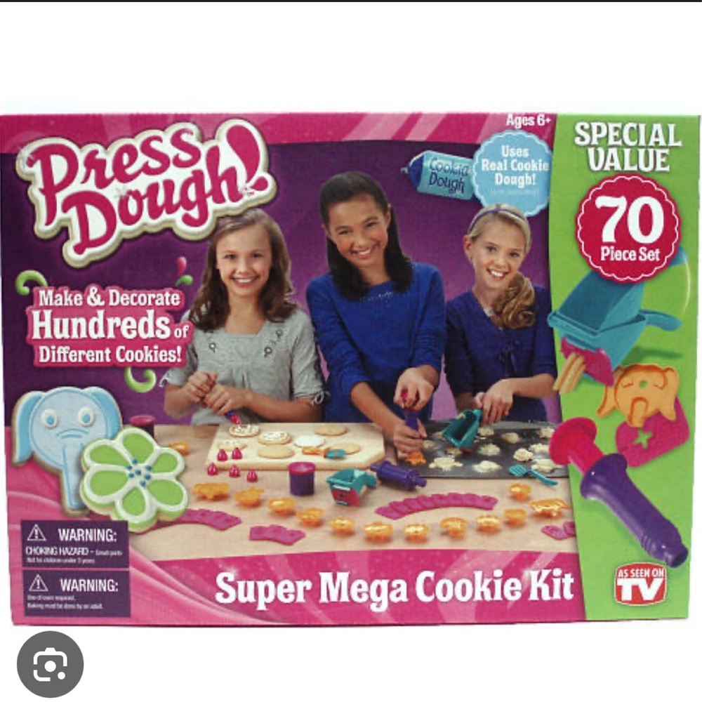 Super Mega Cookie Kit & Crankin’ Cookie Maker